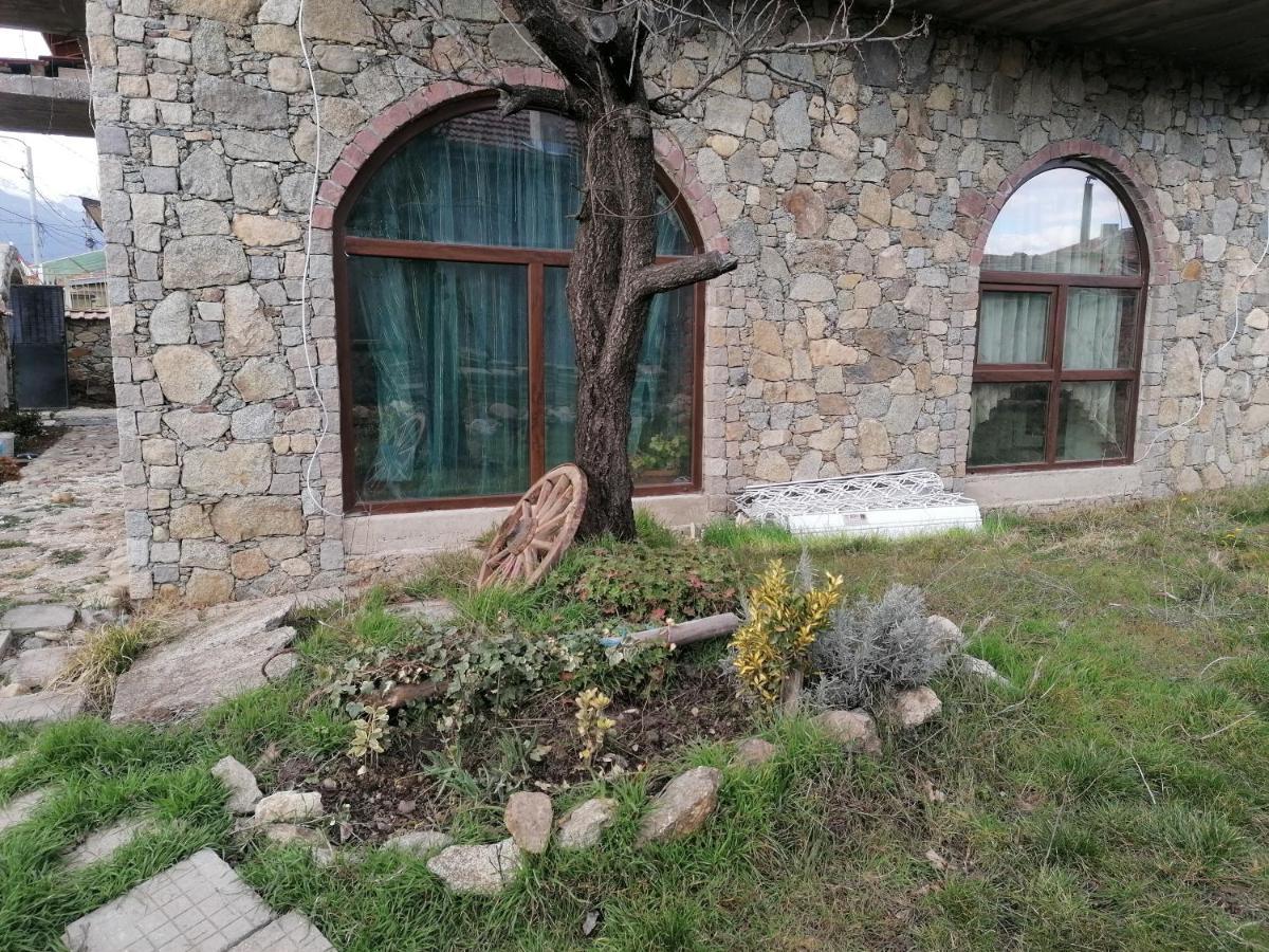 Лилянината Къща Βίλα Kalofer Εξωτερικό φωτογραφία