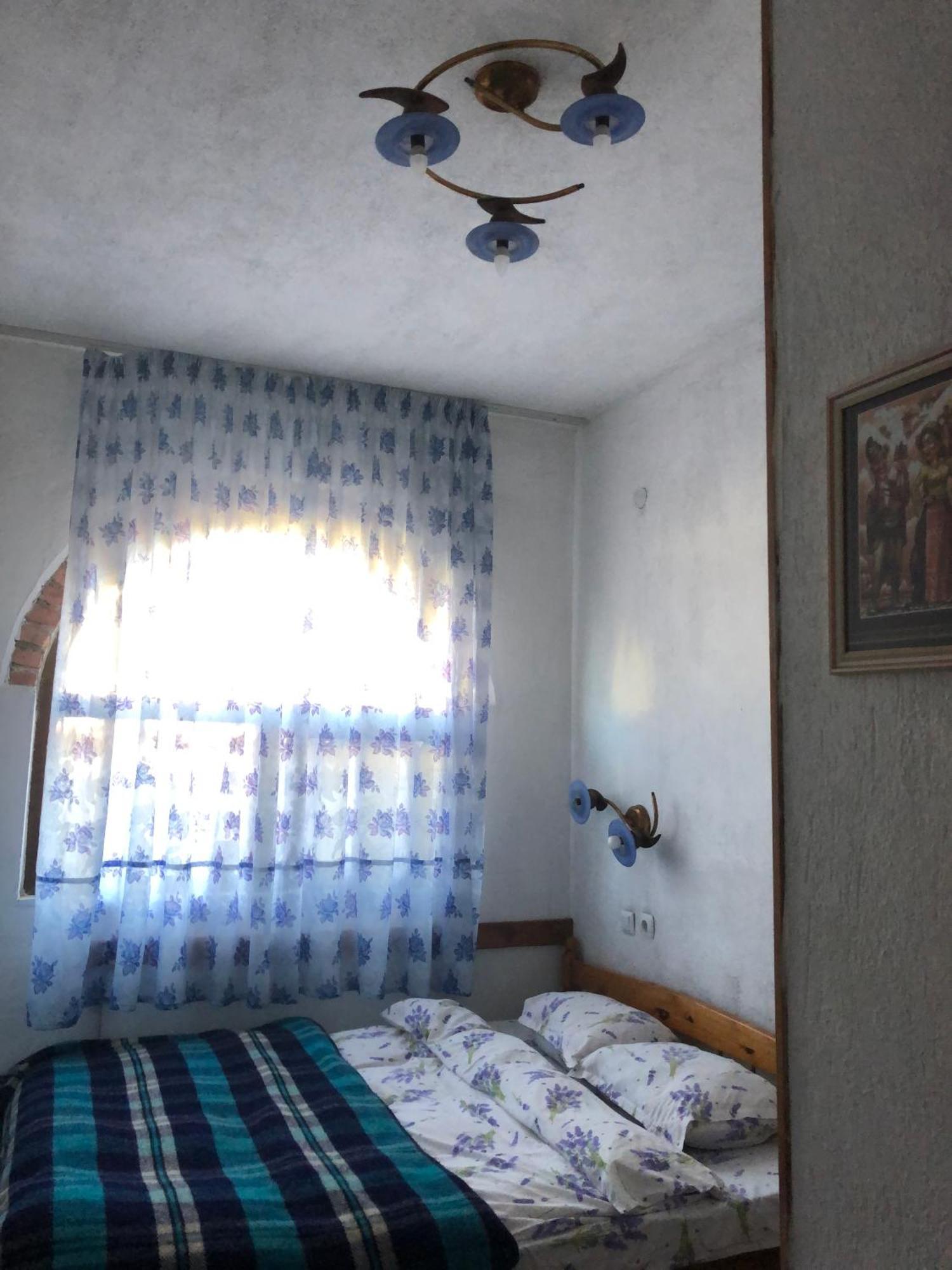 Лилянината Къща Βίλα Kalofer Εξωτερικό φωτογραφία